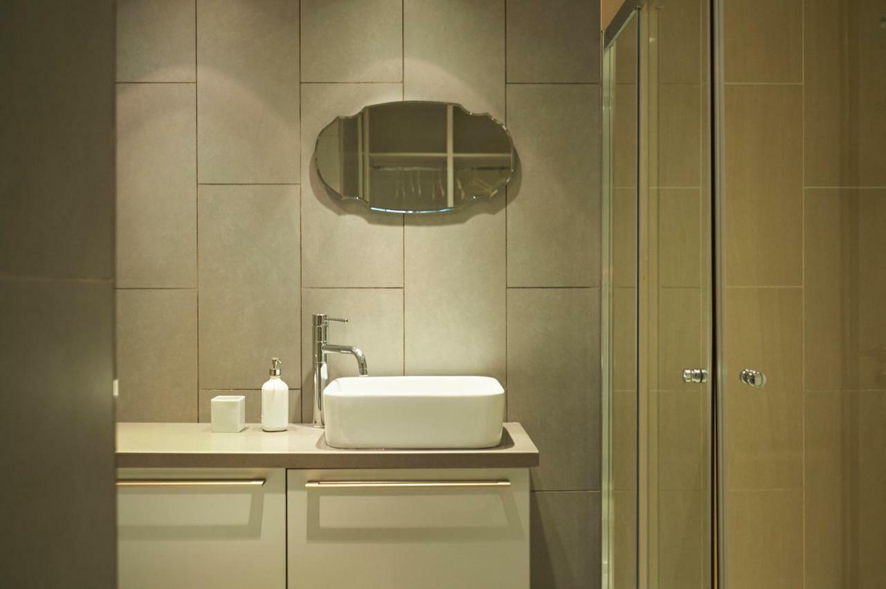Finikoudes Luxury Apartments Larnaca Dış mekan fotoğraf