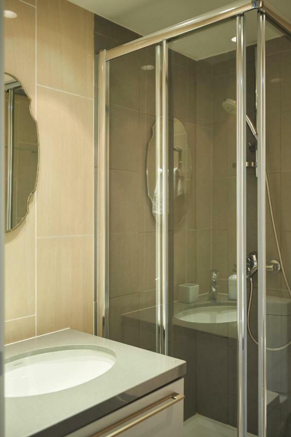 Finikoudes Luxury Apartments Larnaca Dış mekan fotoğraf