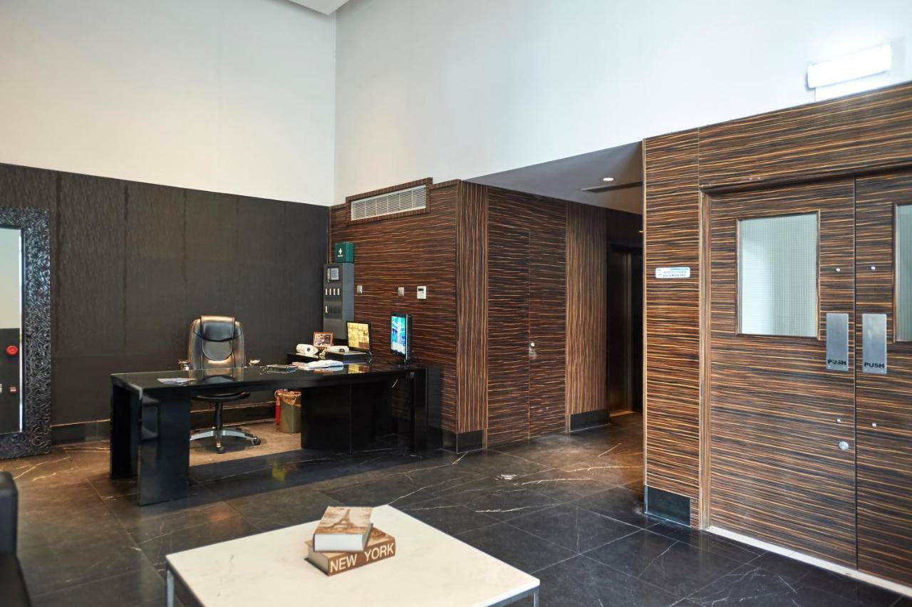 Finikoudes Luxury Apartments Larnaca Dış mekan fotoğraf